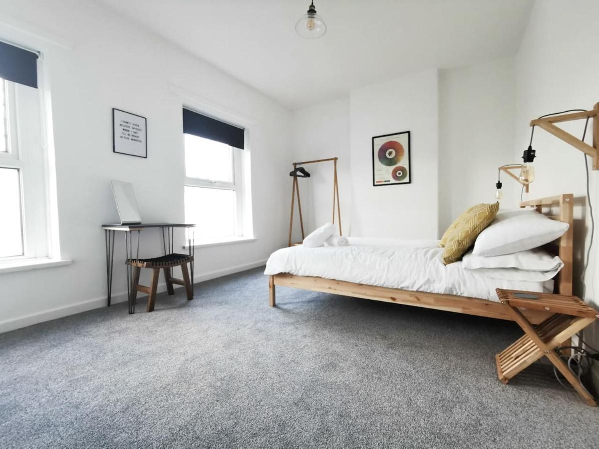 Apartment Railway Street By Switchback *